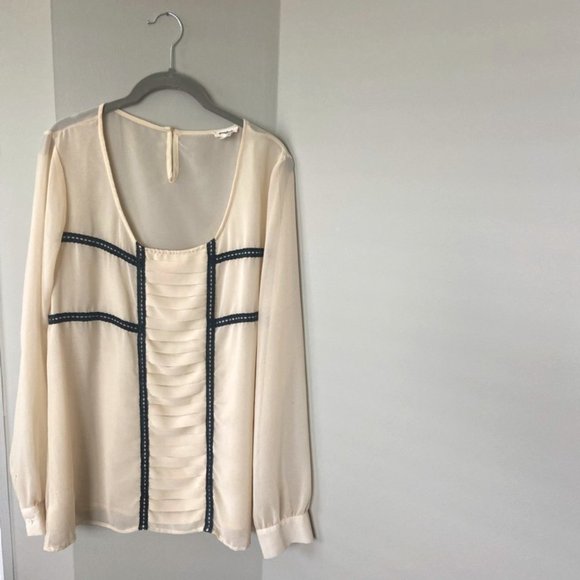 Cream Sheer Blouse with Black Lace Details [L] - Picture 1 of 6